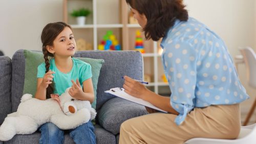 איך לבחור פסיכותרפיסט לילד או לילדה שלכם?